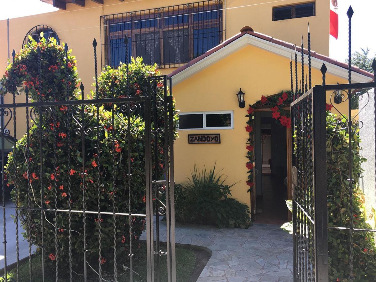 Zandoyo Bed & Breakfast Puerto Escondido  Dış mekan fotoğraf